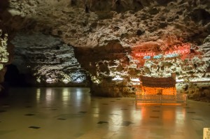 Meramec Caverns (Stanton, Missouri)