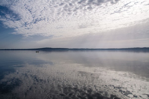 "Lost in the sky  clouds roll by and I roll with them" (Dream Theater - Pull me under)