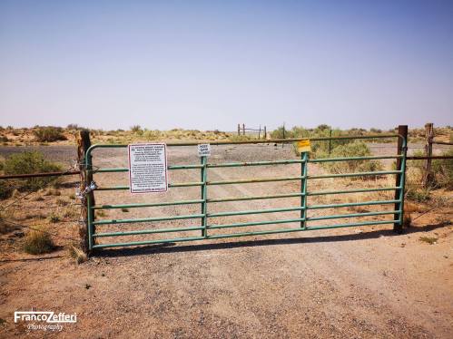 Cancello di accesso all'ultimo tratto della Pinta Rd. Verso il Trading Post