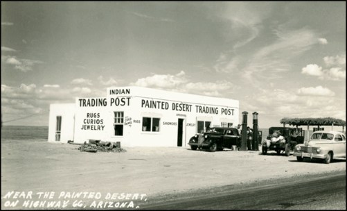 Vecchia foto del Painted Desert Trading Post presa dal web
